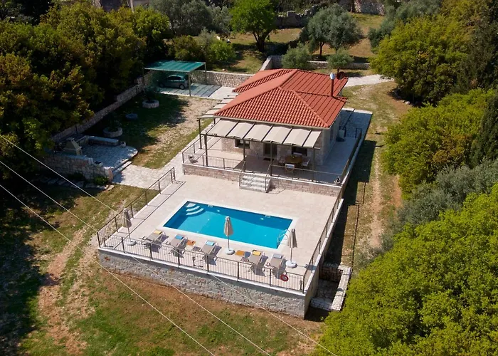 Forest Kefalonia * Λογαράτα